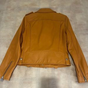 Coach jacket , mustard color mustard color, new without tag, never used